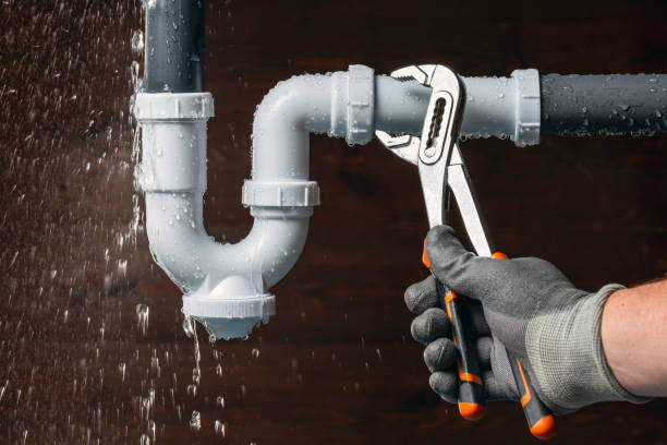 Professional Plumbing technician working in Tuckahoe, NJ